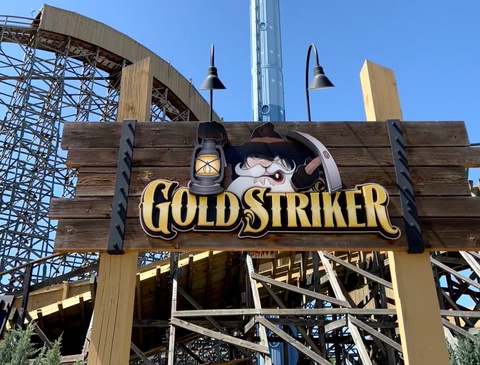 Entrance sign for the Gold Striker wooden coaster